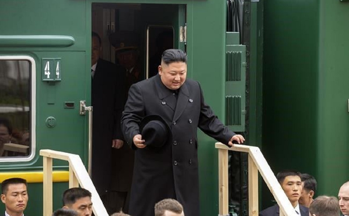 उत्तर कोरियाली नेता किम ‘रूस प्रस्थान’ 